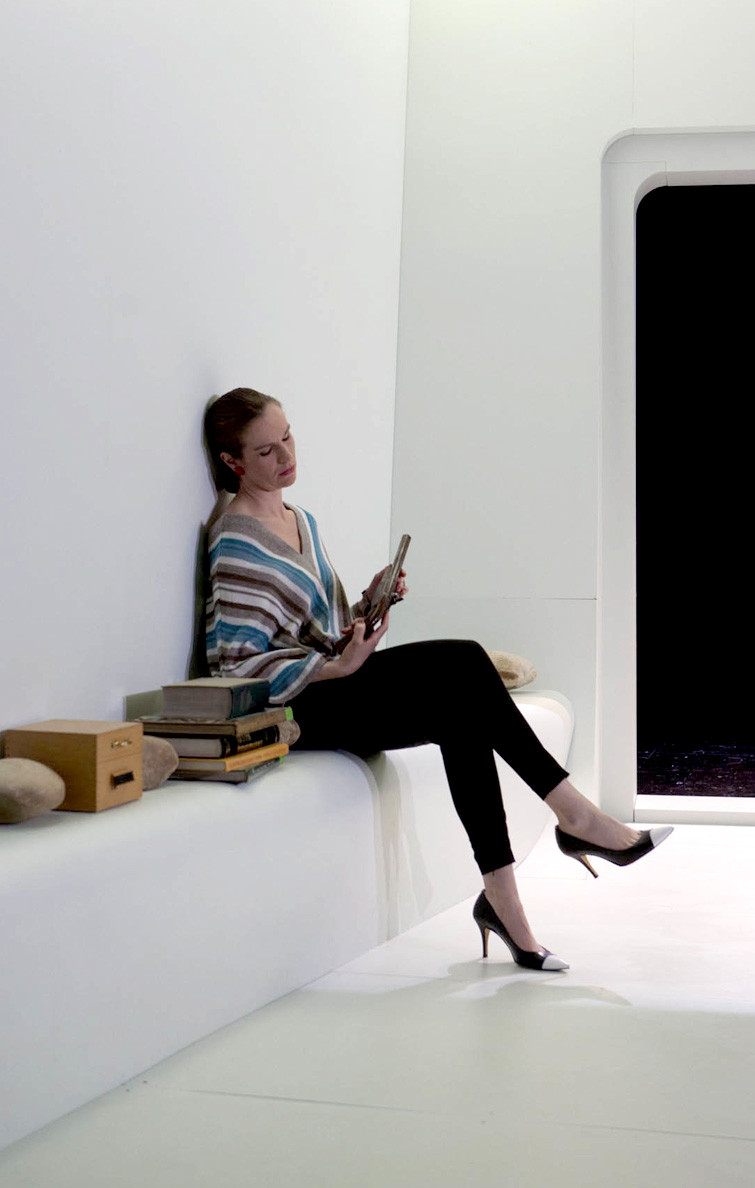 HEDDA GABLER, Stück von Henrik Ibsen in einer Inszenierung von Ludger Engels. Hedda Gabler: Katja Zinsmeister