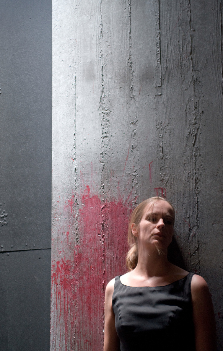 ANTIGONE, Tragödie von Sophokles in einer Inszenierung von Markus Kopf. Antigone: Katja Zinsmeister